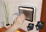 Microchip联手SiS推出业界首批针对显示应用、融合多点触控与3D手势技术的模块